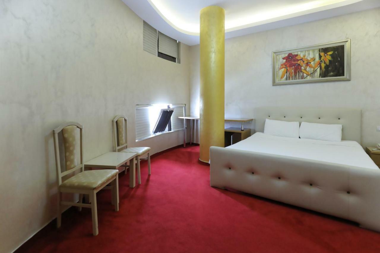 Hotel Gjuta Tiranë Ngoại thất bức ảnh