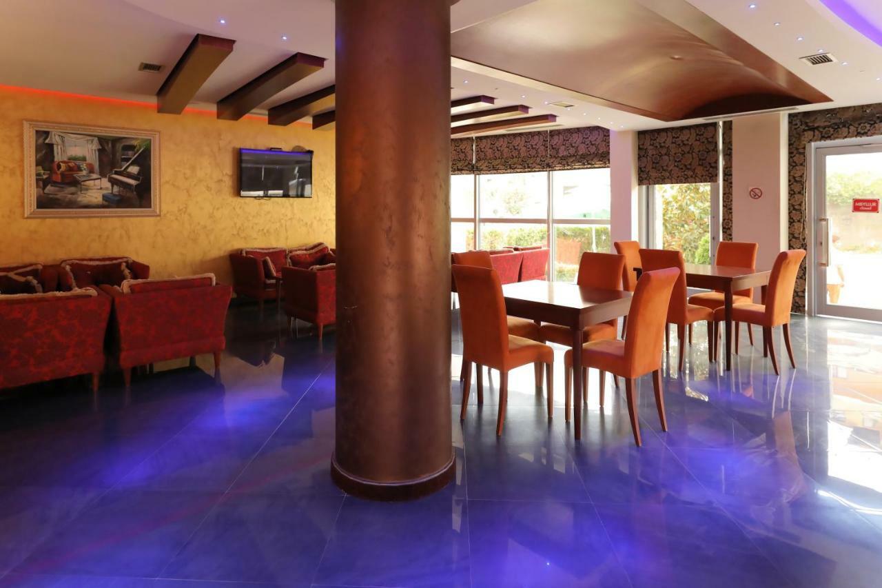 Hotel Gjuta Tiranë Ngoại thất bức ảnh