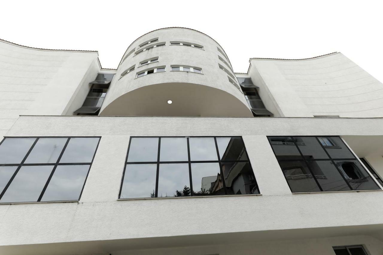 Hotel Gjuta Tiranë Ngoại thất bức ảnh