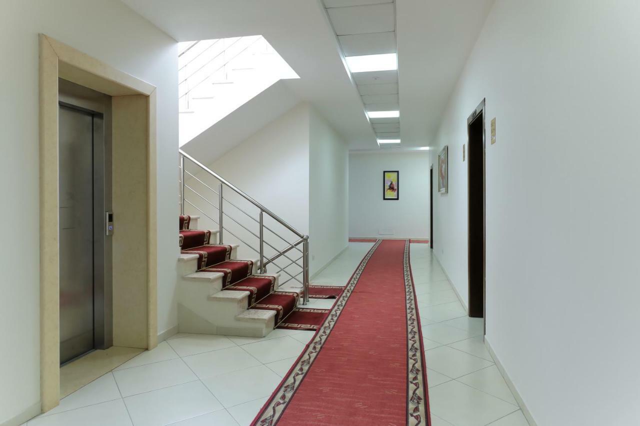Hotel Gjuta Tiranë Ngoại thất bức ảnh