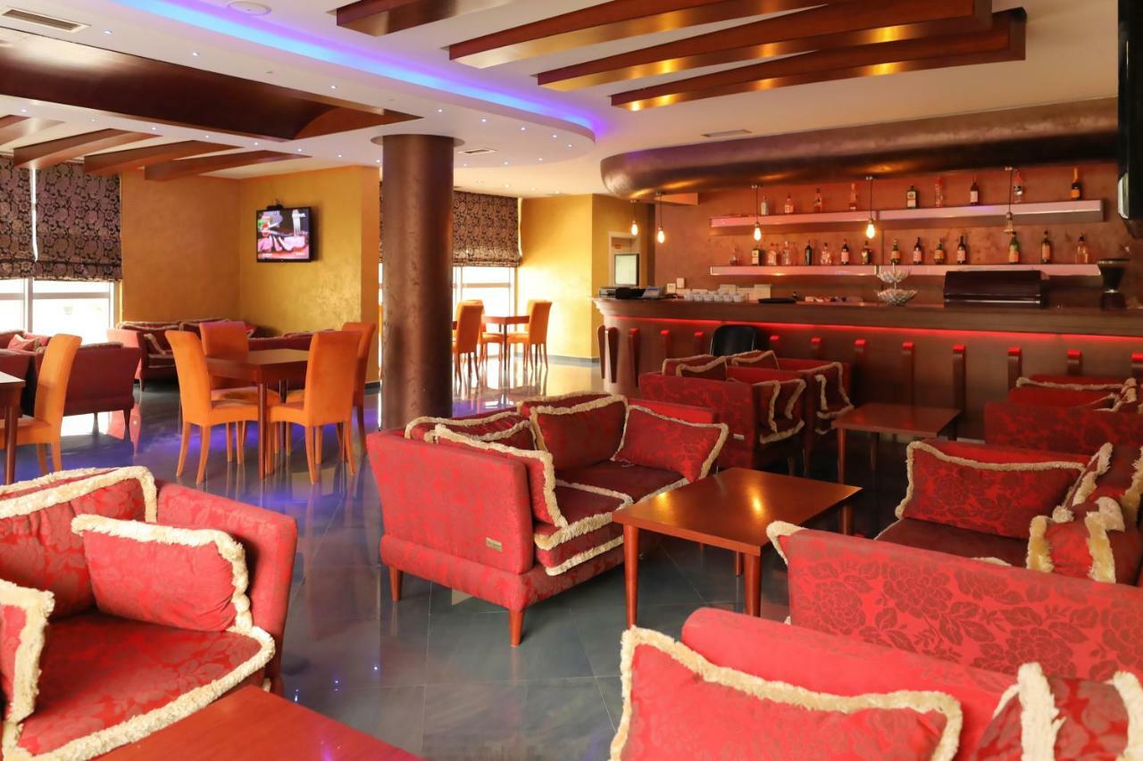 Hotel Gjuta Tiranë Ngoại thất bức ảnh