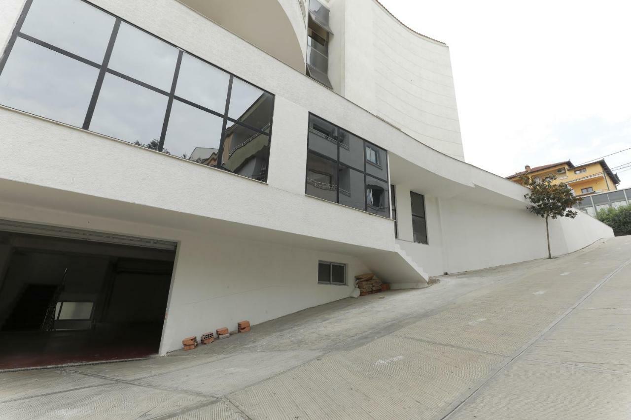 Hotel Gjuta Tiranë Ngoại thất bức ảnh
