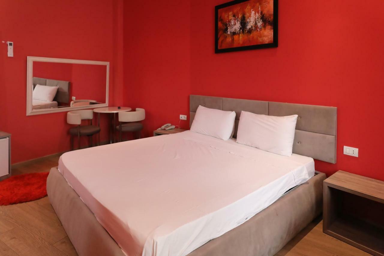Hotel Gjuta Tiranë Ngoại thất bức ảnh