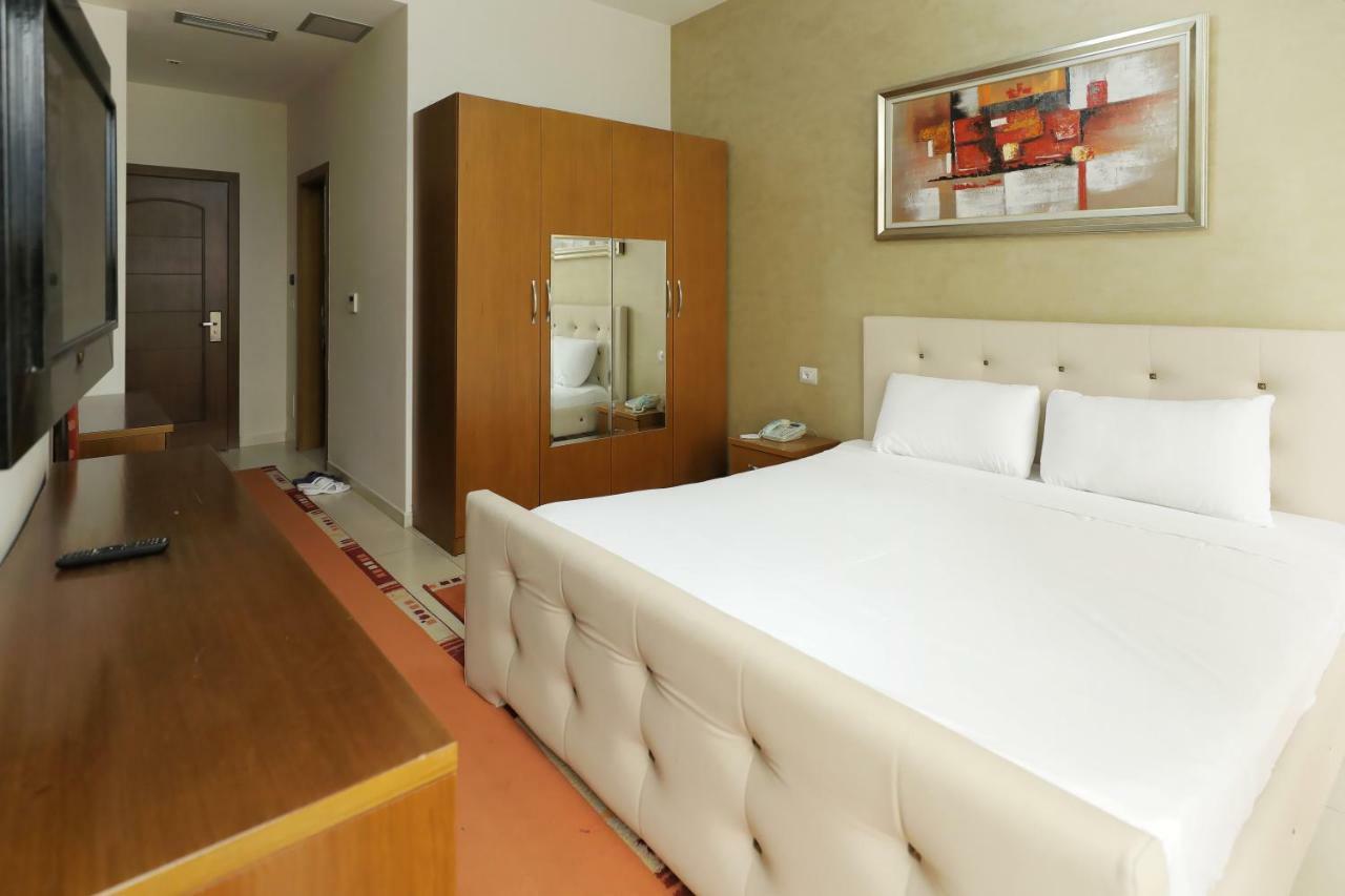 Hotel Gjuta Tiranë Ngoại thất bức ảnh