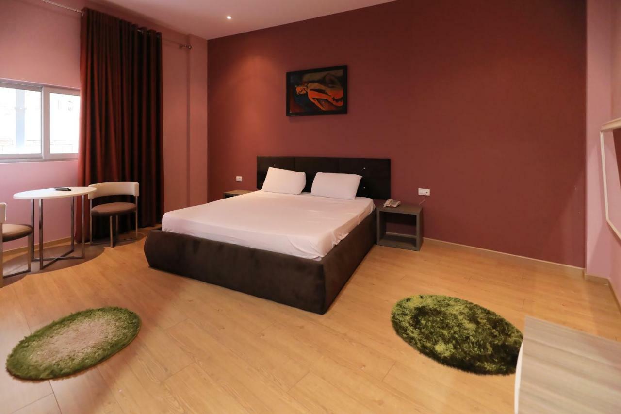 Hotel Gjuta Tiranë Ngoại thất bức ảnh